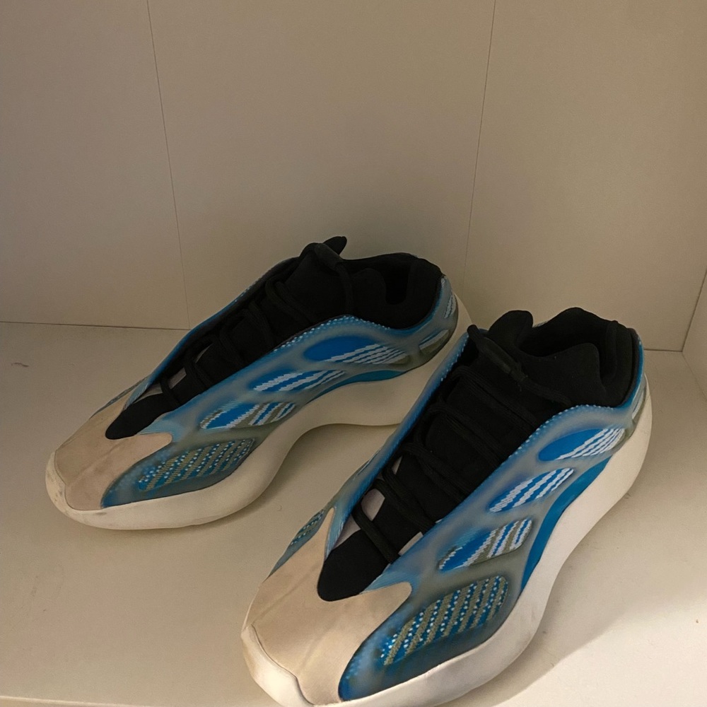 Yeezy 700